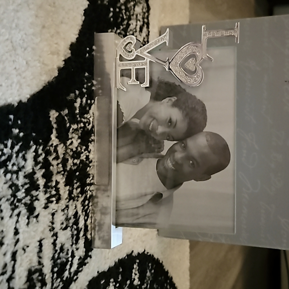 Things remembered picture frame